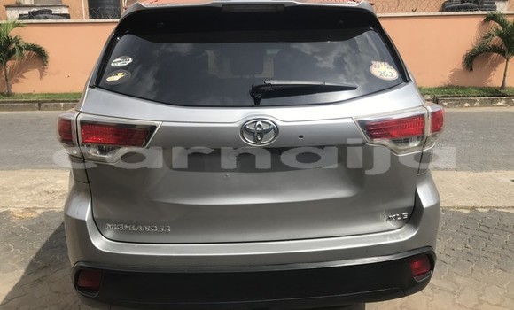 Buy Used Toyota Highlander Silver Car in Lagos in Lagos State Buy Used Toyota Highlander Silver Car in Lagos in Lagos State