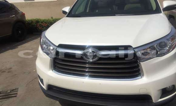 Acheter Occasion Voiture Toyota Highlander Blanc à Lagos, État de Lagos