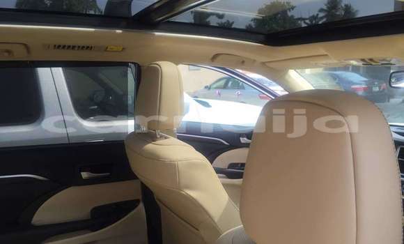 Buy Used Toyota Highlander White Car in Lagos in Lagos State Buy Used Toyota Highlander White Car in Lagos in Lagos State