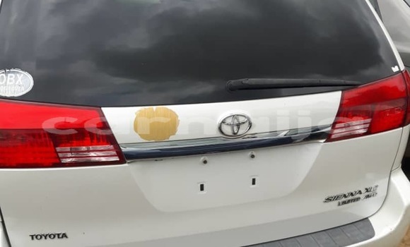 Acheter Occasion Voiture Toyota Sienna Blanc à Lagos, État de Lagos Acheter Occasion Voiture Toyota Sienna Blanc à Lagos, État de Lagos