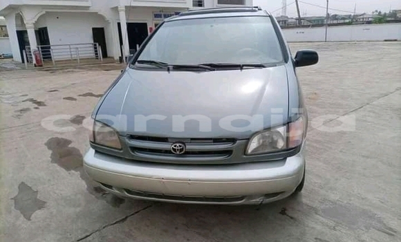 Buy Used Toyota Sienna Beige Car in Madagala in Adamawa