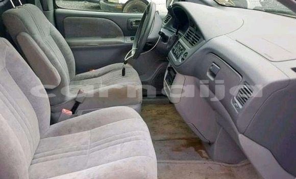 Acheter Occasion Voiture Toyota Sienna Beige à Keffin Hausa, Jigawa Acheter Occasion Voiture Toyota Sienna Beige à Keffin Hausa, Jigawa