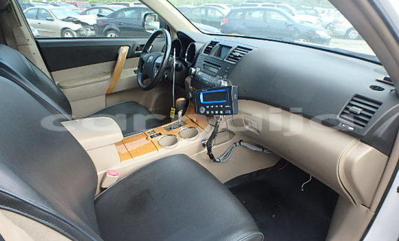 Acheter Occasion Voiture Toyota Highlander Blanc à Port Harcourt, Rivers State Acheter Occasion Voiture Toyota Highlander Blanc à Port Harcourt, Rivers State