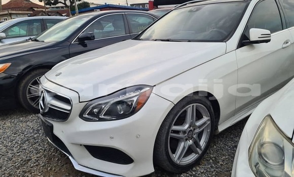 Buy Used Mercedes-Benz E–Class White Car in Lagos in Lagos State