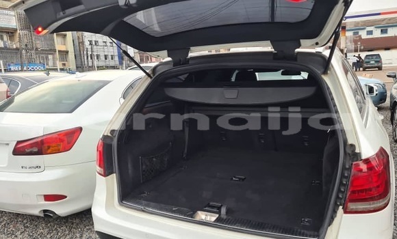 Acheter Occasion Voiture Mercedes-Benz E–Class Blanc à Lagos, État de Lagos Acheter Occasion Voiture Mercedes-Benz E–Class Blanc à Lagos, État de Lagos