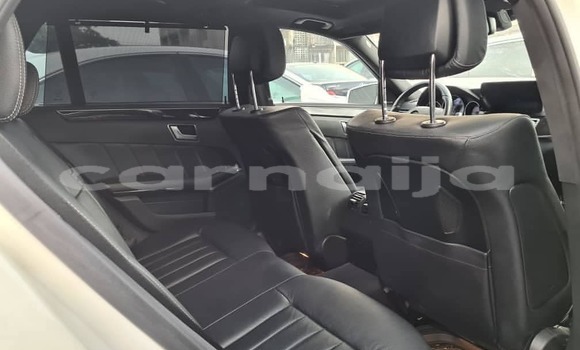 Acheter Occasion Voiture Mercedes-Benz E–Class Blanc à Lagos, État de Lagos Acheter Occasion Voiture Mercedes-Benz E–Class Blanc à Lagos, État de Lagos