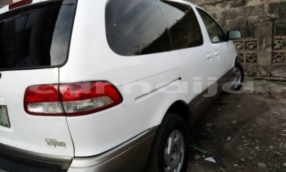 Acheter Occasion Voiture Toyota Sienna Blanc à Lagos, État de Lagos Acheter Occasion Voiture Toyota Sienna Blanc à Lagos, État de Lagos