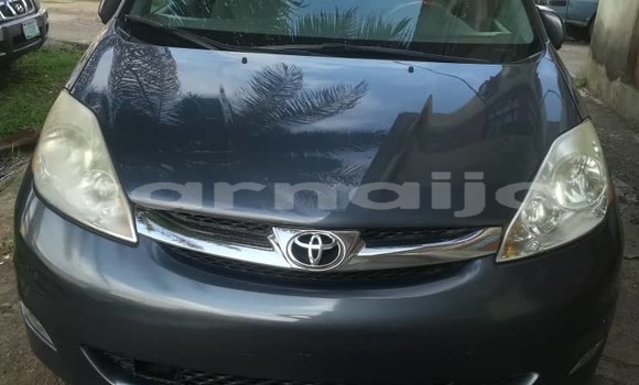 Buy Used Toyota Sienna Black Car in Lagos in Lagos State