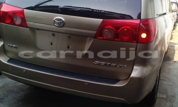 Buy Used Toyota Sienna Silver Car in Lagos in Lagos State Buy Used Toyota Sienna Silver Car in Lagos in Lagos State