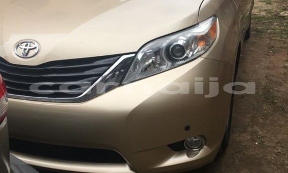 Acheter Occasion Voiture Toyota Sienna Gris à Lagos, État de Lagos
