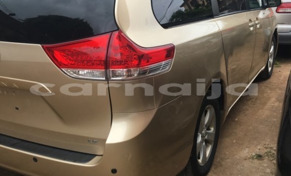 Acheter Occasion Voiture Toyota Sienna Gris à Lagos, État de Lagos Acheter Occasion Voiture Toyota Sienna Gris à Lagos, État de Lagos