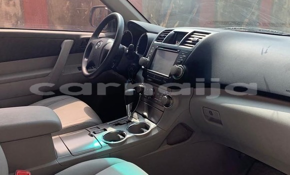 Buy Used Toyota Highlander Silver Car in Lagos in Lagos State Buy Used Toyota Highlander Silver Car in Lagos in Lagos State