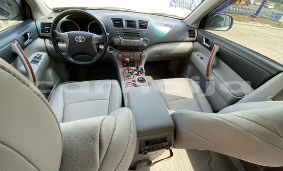 Buy Used Toyota Highlander White Car in Lagos in Lagos State Buy Used Toyota Highlander White Car in Lagos in Lagos State