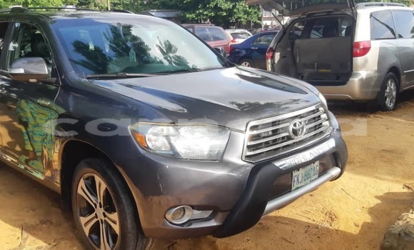 Acheter Occasion Voiture Toyota Highlander Gris à Lagos, État de Lagos