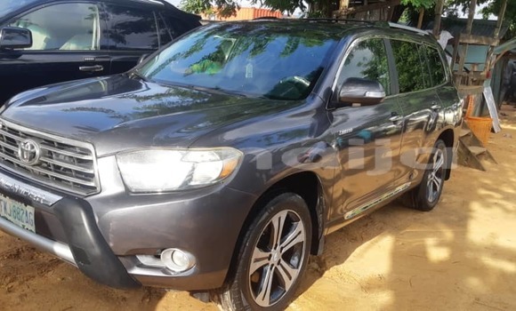 Buy Used Toyota Highlander Silver Car in Lagos in Lagos State Buy Used Toyota Highlander Silver Car in Lagos in Lagos State