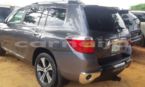 Buy Used Toyota Highlander Silver Car in Lagos in Lagos State Buy Used Toyota Highlander Silver Car in Lagos in Lagos State