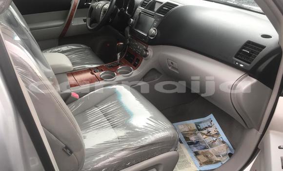 Buy Used Toyota Highlander Silver Car in Lagos in Lagos State Buy Used Toyota Highlander Silver Car in Lagos in Lagos State