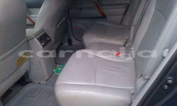 Buy Used Toyota Highlander Silver Car in Lagos in Lagos State Buy Used Toyota Highlander Silver Car in Lagos in Lagos State