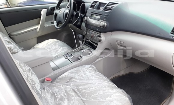Buy Used Toyota Highlander Silver Car in Lagos in Lagos State Buy Used Toyota Highlander Silver Car in Lagos in Lagos State