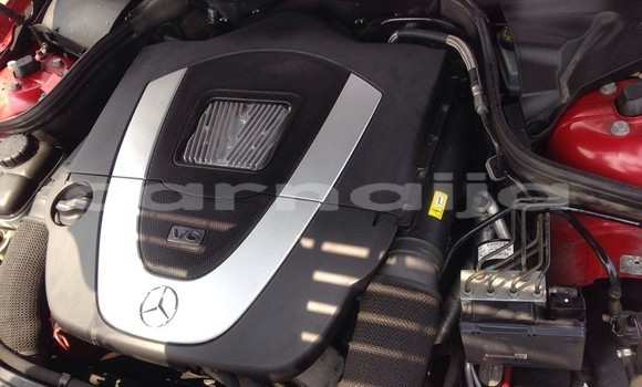 Acheter Import Voiture Mercedes-Benz 230 Rouge à Daura, Katsina Acheter Import Voiture Mercedes-Benz 230 Rouge à Daura, Katsina