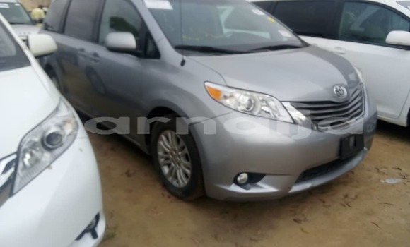 Acheter Occasion Voiture Toyota Sienna Gris à Lagos, État de Lagos Acheter Occasion Voiture Toyota Sienna Gris à Lagos, État de Lagos