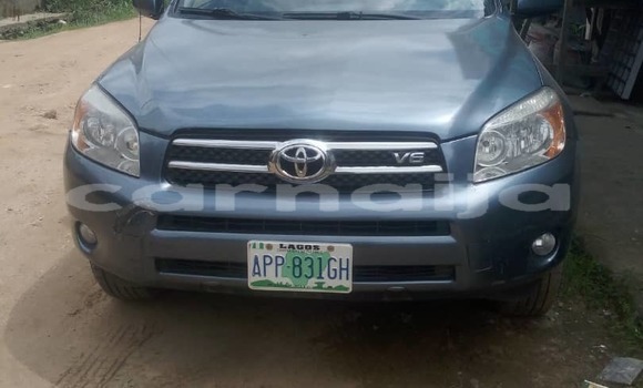 Acheter Occasion Voiture Toyota RAV4 Bleu à Lagos, État de Lagos Acheter Occasion Voiture Toyota RAV4 Bleu à Lagos, État de Lagos
