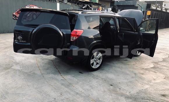 Acheter Occasion Voiture Toyota RAV4 Noir à Lagos, État de Lagos Acheter Occasion Voiture Toyota RAV4 Noir à Lagos, État de Lagos