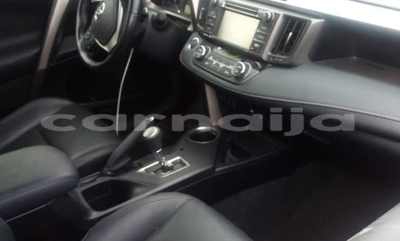 Acheter Occasion Voiture Toyota RAV4 Rouge à Lagos, État de Lagos Acheter Occasion Voiture Toyota RAV4 Rouge à Lagos, État de Lagos