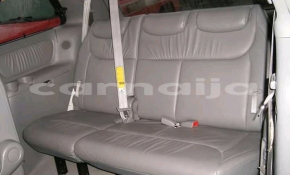 Acheter Occasion Voiture Toyota Sienna Gris à Apapa, État de Lagos Acheter Occasion Voiture Toyota Sienna Gris à Apapa, État de Lagos