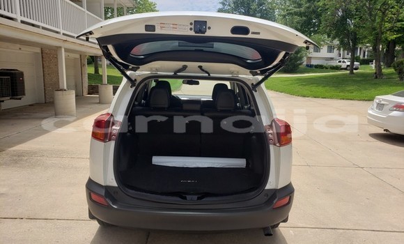 Buy Used Toyota RAV4 White Car in Lagos in Lagos State Buy Used Toyota RAV4 White Car in Lagos in Lagos State