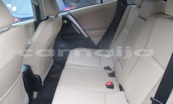 Acheter Occasion Voiture Toyota RAV4 Beige à Lagos, État de Lagos Acheter Occasion Voiture Toyota RAV4 Beige à Lagos, État de Lagos