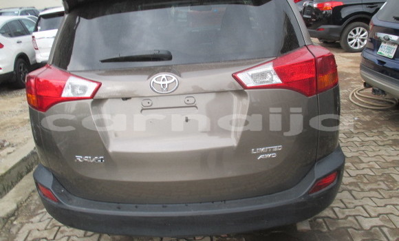 Acheter Occasion Voiture Toyota RAV4 Beige à Lagos, État de Lagos Acheter Occasion Voiture Toyota RAV4 Beige à Lagos, État de Lagos