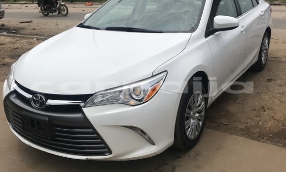 Buy Used Toyota Camry White Car in Lagos in Lagos State Buy Used Toyota Camry White Car in Lagos in Lagos State