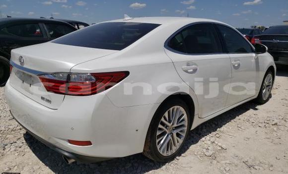 Acheter Occasion Voiture Lexus ES Blanc à Badagry, État de Lagos Acheter Occasion Voiture Lexus ES Blanc à Badagry, État de Lagos