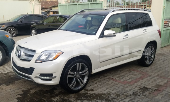 Acheter Occasion Voiture Mercedes-Benz GLK–Class Blanc à Abuja, État de Lagos Acheter Occasion Voiture Mercedes-Benz GLK–Class Blanc à Abuja, État de Lagos