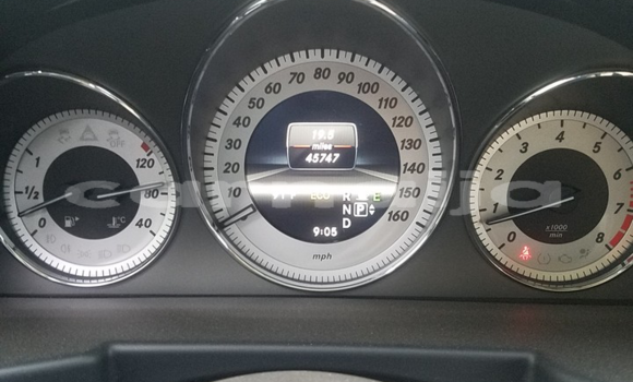 Acheter Occasion Voiture Mercedes-Benz GLK–Class Blanc à Abuja, État de Lagos Acheter Occasion Voiture Mercedes-Benz GLK–Class Blanc à Abuja, État de Lagos