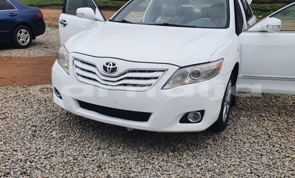 Acheter Occasion Voiture Toyota Camry Blanc à Ibadan, État d'Oyo