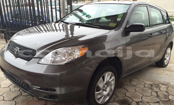 Buy Used Toyota Matrix Green Car in Onitsha in Anambra State