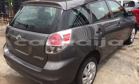 Acheter Occasion Voiture Toyota Matrix Vert à Onitsha, État d'Anambra Acheter Occasion Voiture Toyota Matrix Vert à Onitsha, État d'Anambra