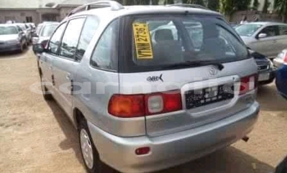 Acheter Occasion Voiture Toyota Picnic Gris à Illela, État de Sokoto Acheter Occasion Voiture Toyota Picnic Gris à Illela, État de Sokoto