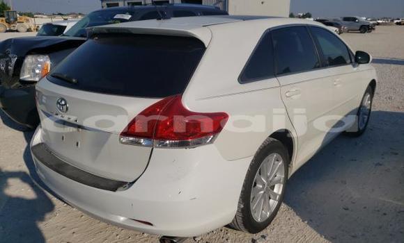 Buy Used Toyota Venza White Car in Abuja in Lagos State Buy Used Toyota Venza White Car in Abuja in Lagos State