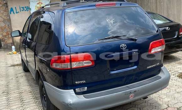 Acheter Occasion Voiture Toyota Sienna Bleu à Lagos, État de Lagos Acheter Occasion Voiture Toyota Sienna Bleu à Lagos, État de Lagos