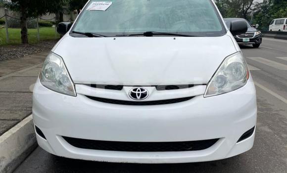 Acheter Occasion Voiture Toyota Sienna Blanc à Lagos, État de Lagos Acheter Occasion Voiture Toyota Sienna Blanc à Lagos, État de Lagos