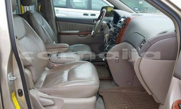 Acheter Occasion Voiture Toyota Sienna Marron à Ebute–Metta, État de Lagos Acheter Occasion Voiture Toyota Sienna Marron à Ebute–Metta, État de Lagos