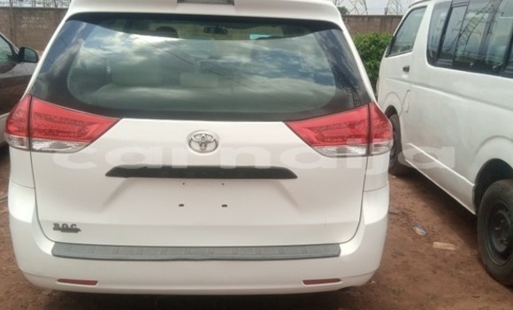 Acheter Occasion Voiture Toyota Sienna Blanc à Lagos, État de Lagos Acheter Occasion Voiture Toyota Sienna Blanc à Lagos, État de Lagos