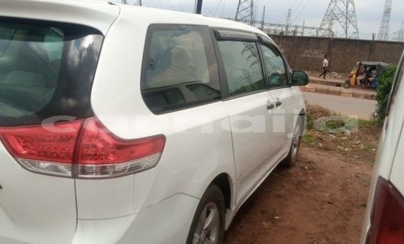 Acheter Occasion Voiture Toyota Sienna Blanc à Abuja, État de Lagos Acheter Occasion Voiture Toyota Sienna Blanc à Abuja, État de Lagos