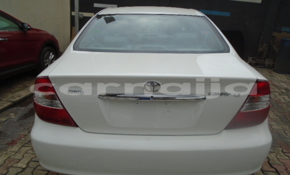 Acheter Import Voiture Toyota Camry Blanc à Uyo, État d'Akwa Ibom