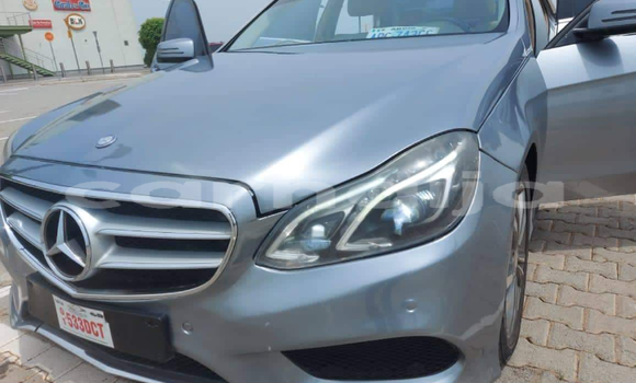 Acheter Occasion Voiture Mercedes-Benz E–Class Bleu à Abuja, État de Lagos