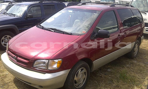 Buy Used Toyota Sienna Red Car in Abeokuta in Ogun State