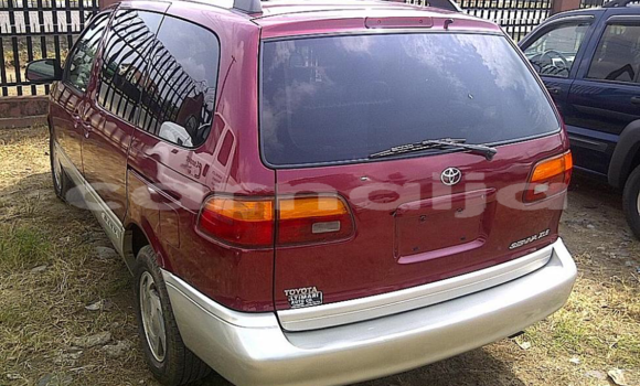 Acheter Occasion Voiture Toyota Sienna Rouge à Abeokuta, État d'Ogun Acheter Occasion Voiture Toyota Sienna Rouge à Abeokuta, État d'Ogun